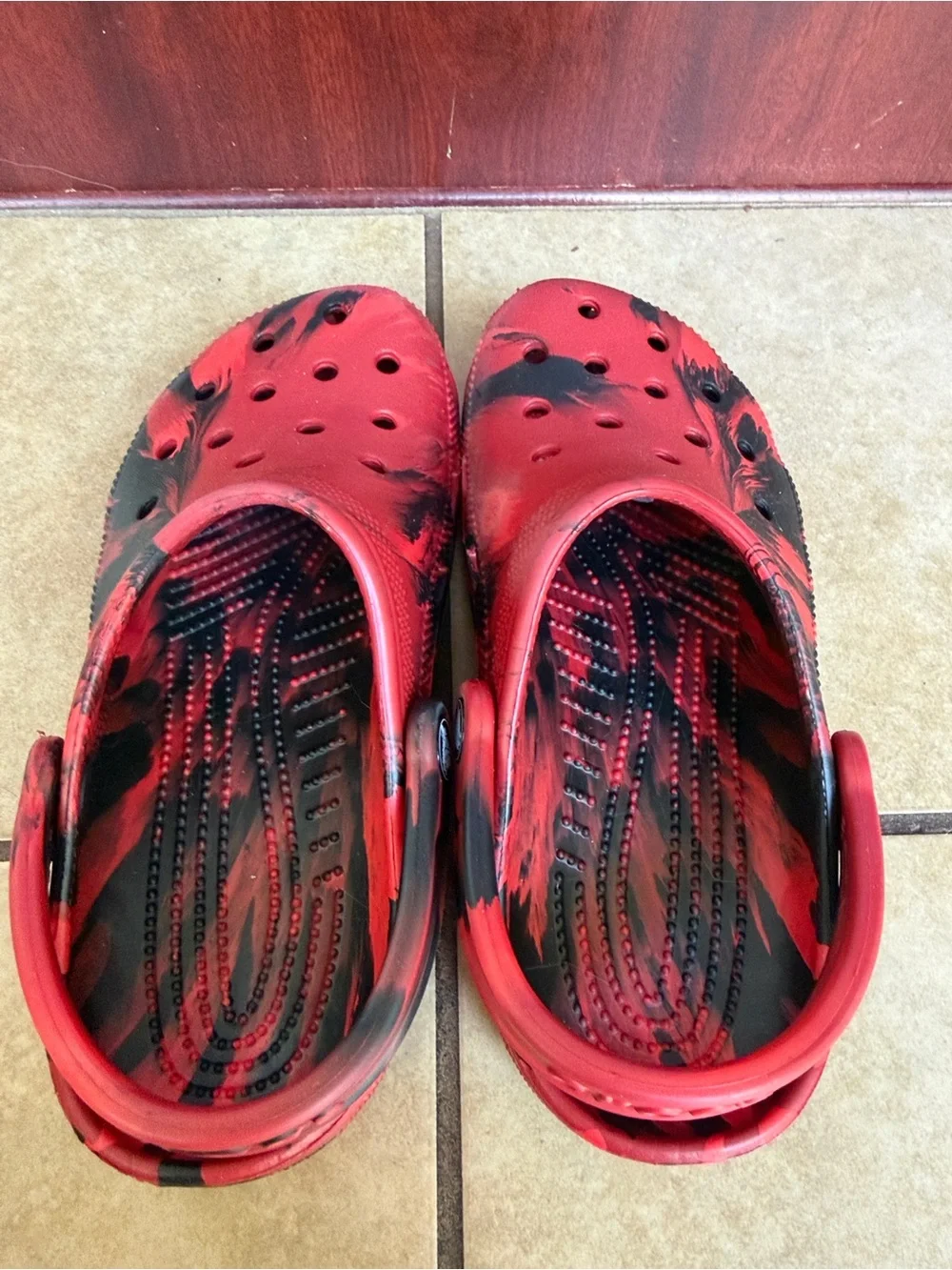 CROCS nwot big